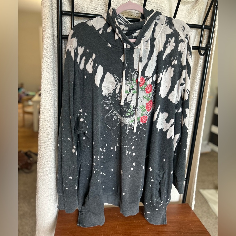 Torrid Black Bleach Wash Hoodie – Size 4